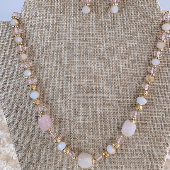 The Skyline Collection Pink Crystal Stone Necklace Set New In Bag - Picture 3 of 5